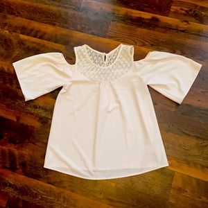 SIGNATURE COLLECTION White Cold Shoulder Blouse